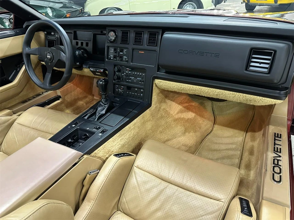 1987 Chevrolet Corvette C4 - Image 28 of 31