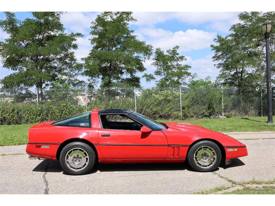 1987 Chevrolet Corvette C4 - Image 3 of 10