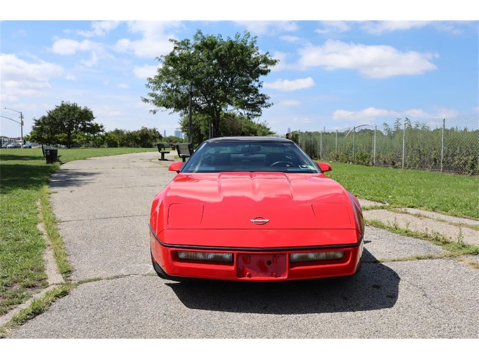 1987 Chevrolet Corvette C4 - Image 5 of 10