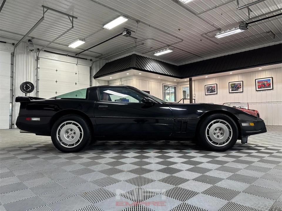 1987 Chevrolet Corvette C4 - Image 17 of 31