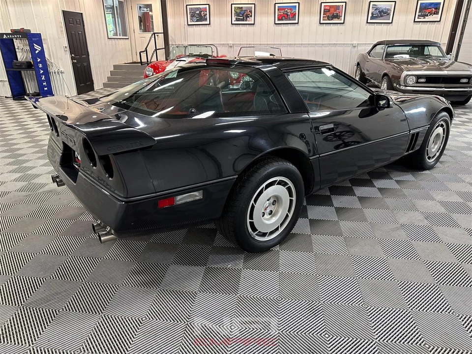 1987 Chevrolet Corvette C4 - Image 8 of 31