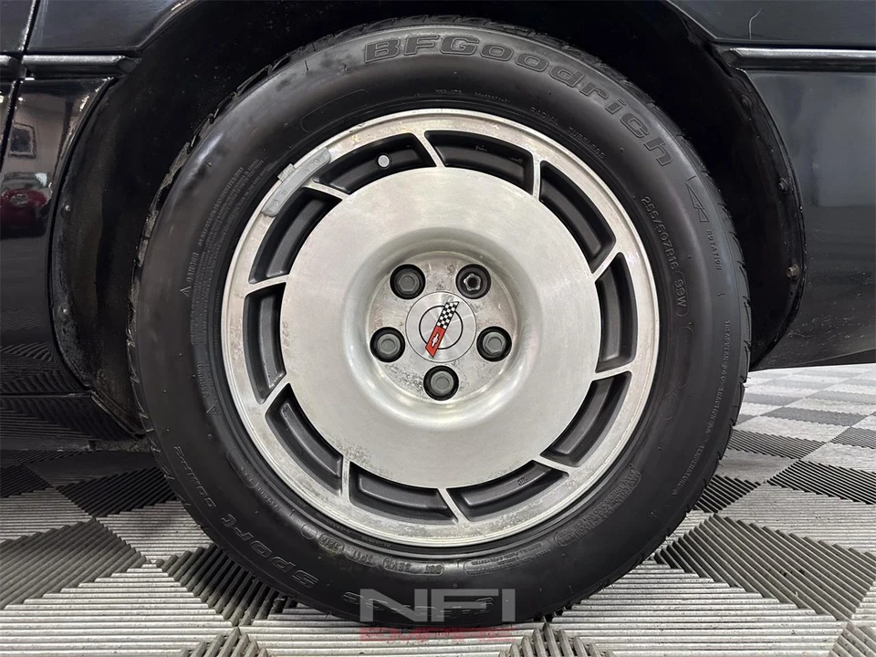 1987 Chevrolet Corvette C4 - Image 22 of 31