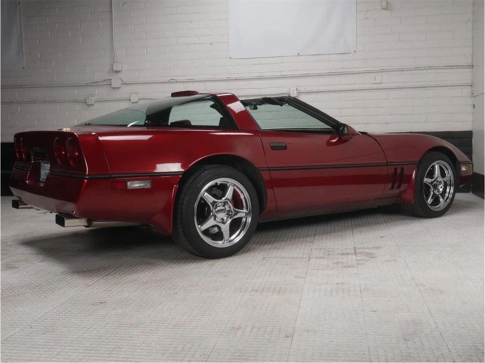 1987 Chevrolet Corvette C4 - Image 19 of 31