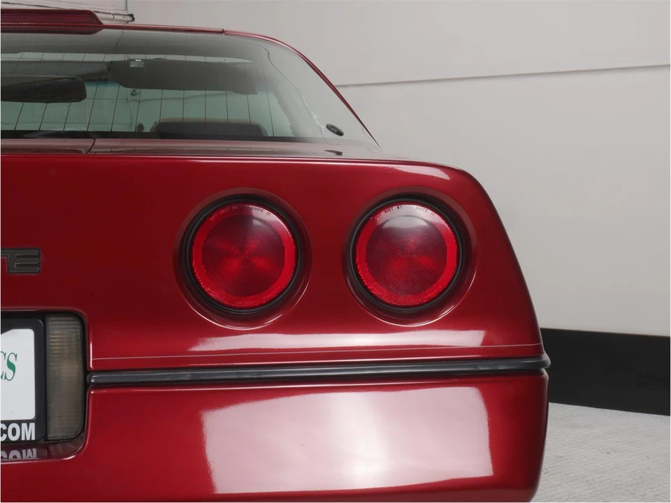 1987 Chevrolet Corvette C4 - Image 18 of 31