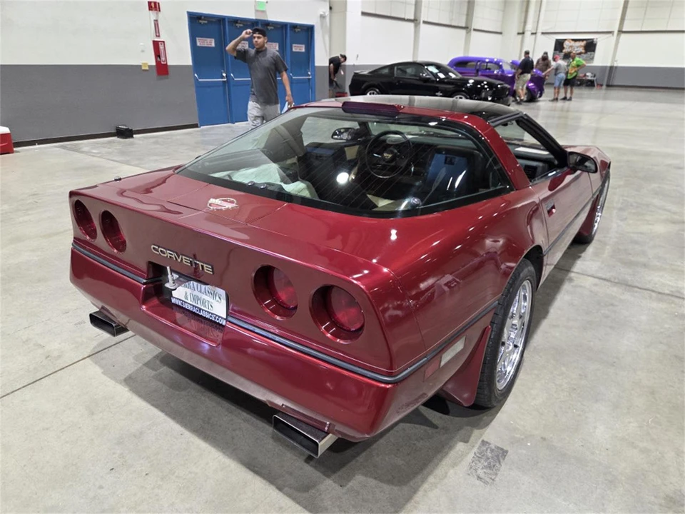 1987 Chevrolet Corvette C4 - Image 8 of 11