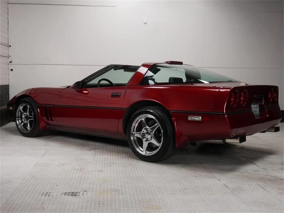 1987 Chevrolet Corvette C4 - Image 13 of 31