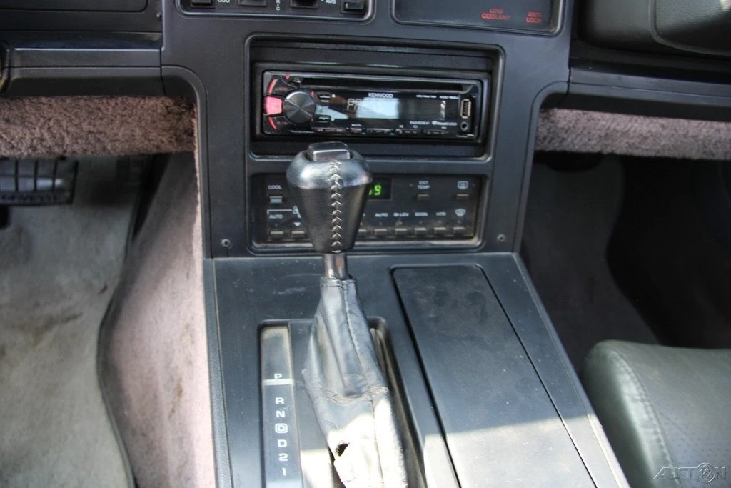 1987 Chevrolet Corvette C4 - Image 17 of 21