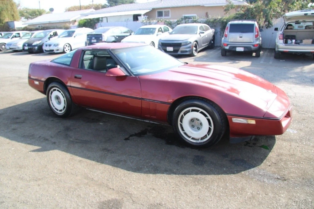 1987 Chevrolet Corvette C4 - Image 8 of 21