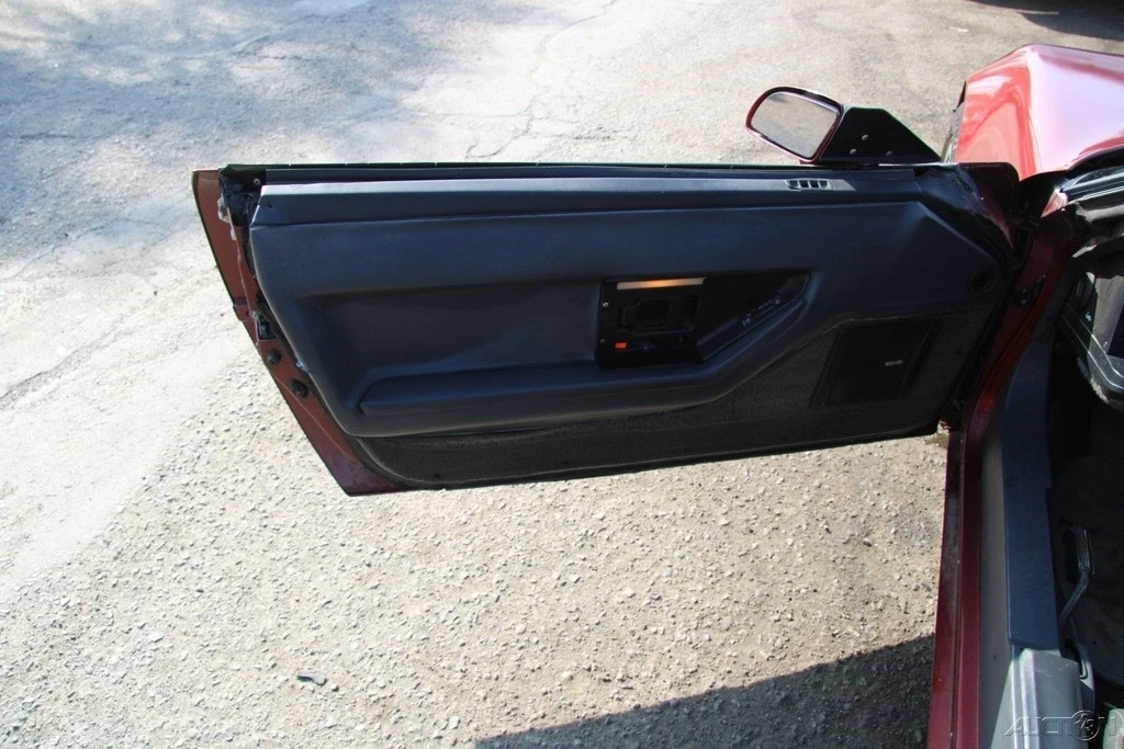 1987 Chevrolet Corvette C4 - Image 11 of 21