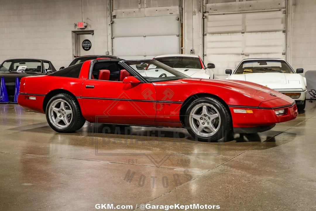 1987 Chevrolet Corvette - Image 19 of 31