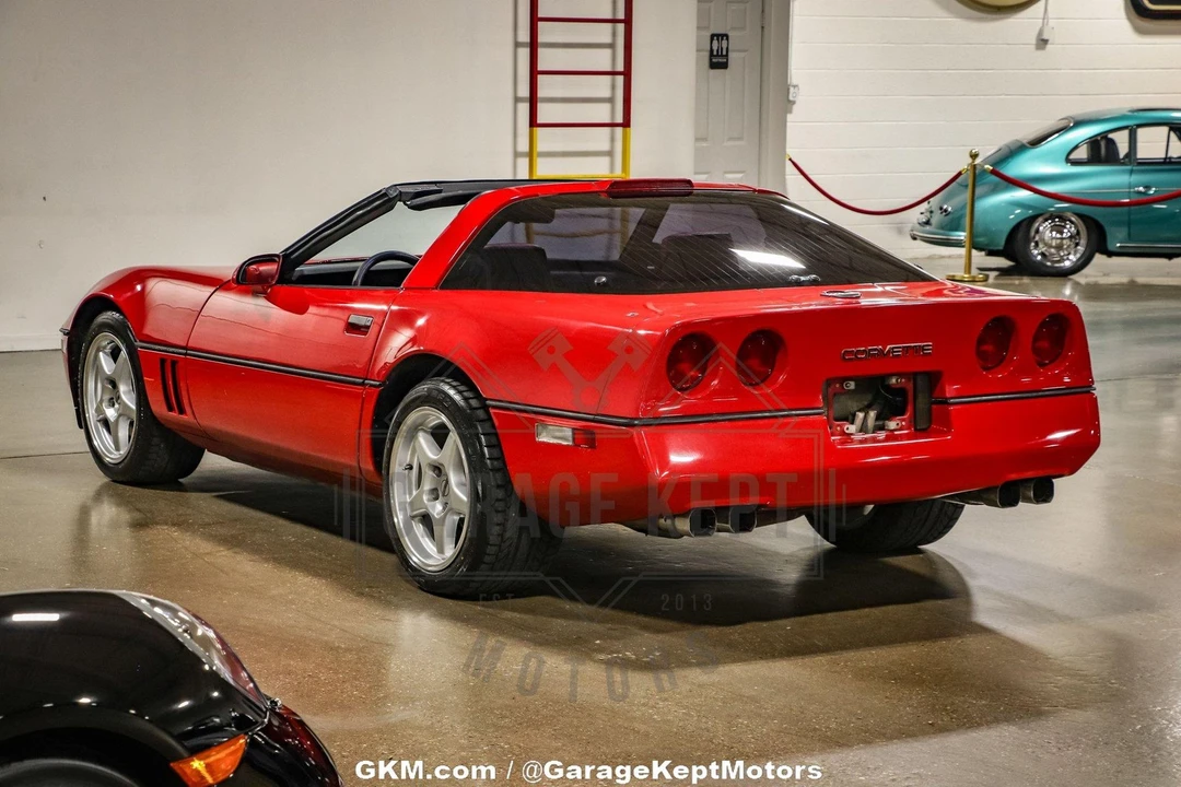 1987 Chevrolet Corvette - Image 14 of 31