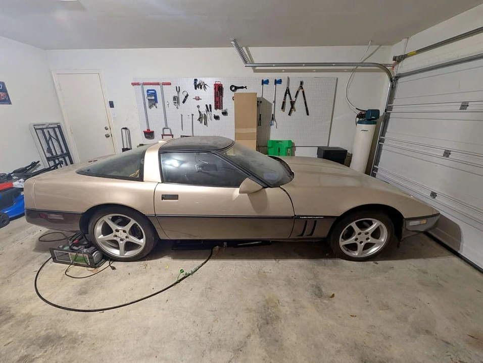 1987 Chevrolet Corvette C4 - Image 1 of 13