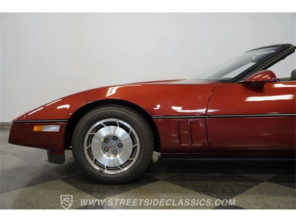 1987 Chevrolet Corvette C4 - Image 30 of 31