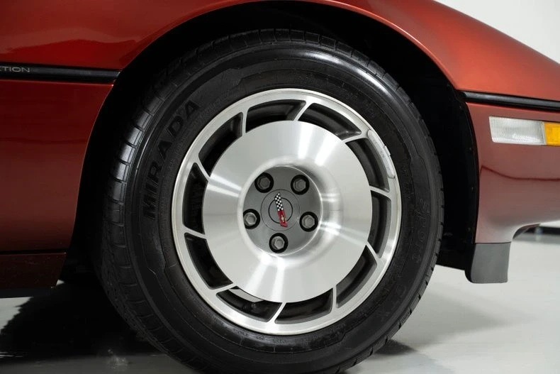 1987 Chevrolet Corvette C4 - Image 17 of 21