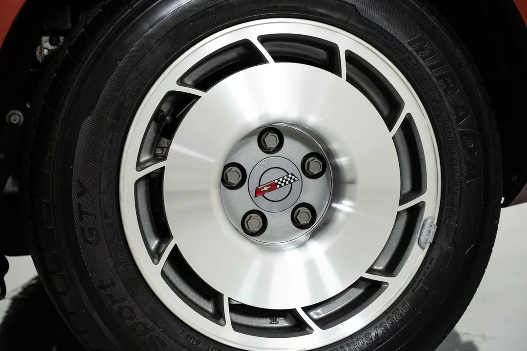 1987 Chevrolet Corvette C4 - Image 8 of 12