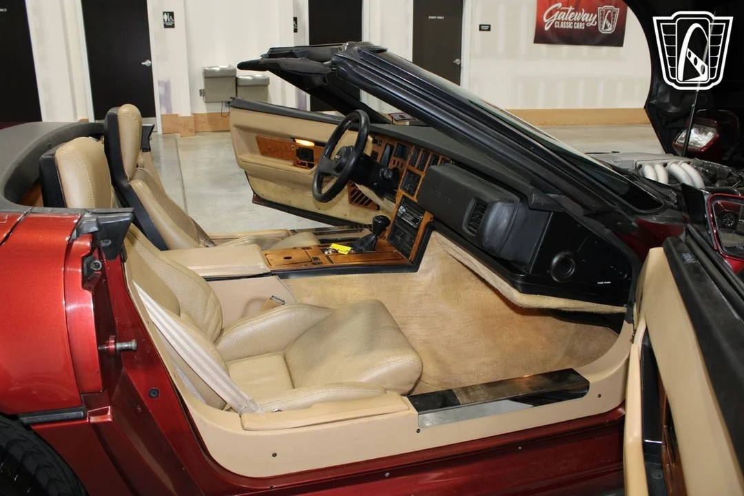 1987 Chevrolet Corvette C4 - Image 8 of 12