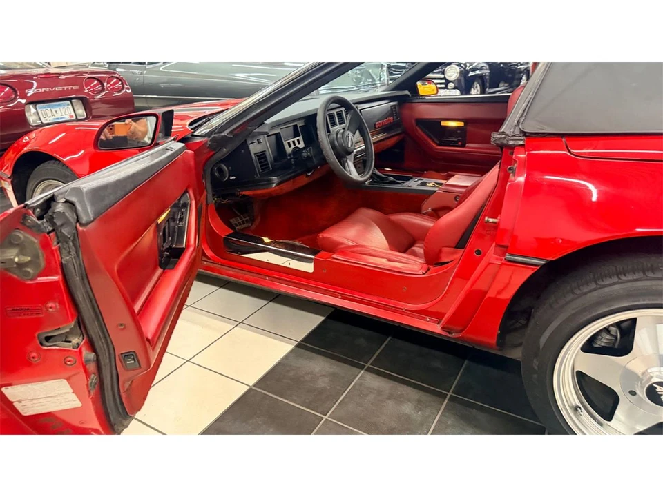 1987 Chevrolet Corvette C4 - Image 16 of 22