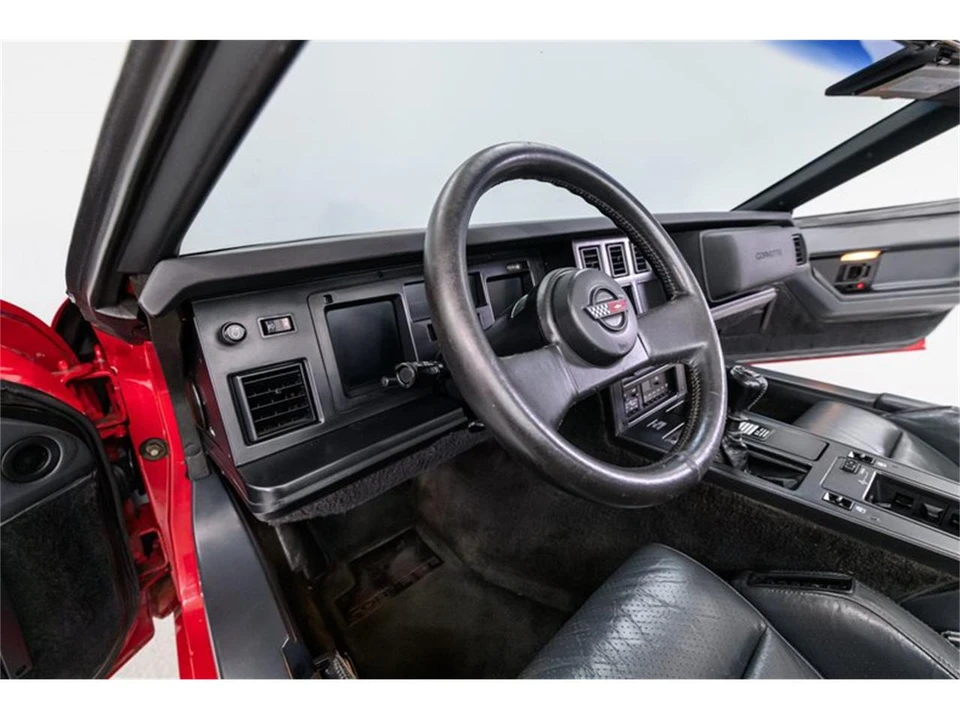 1987 Chevrolet Corvette C4 - Image 20 of 31