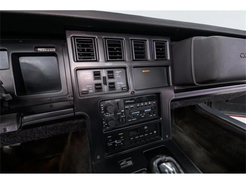 1987 Chevrolet Corvette C4 - Image 21 of 31