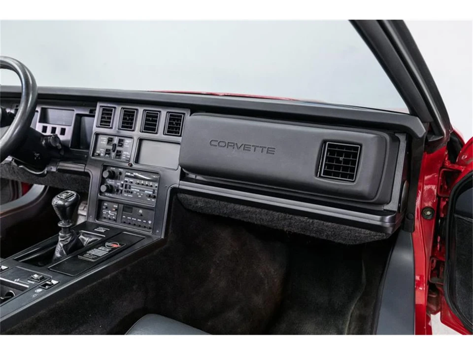 1987 Chevrolet Corvette C4 - Image 18 of 31
