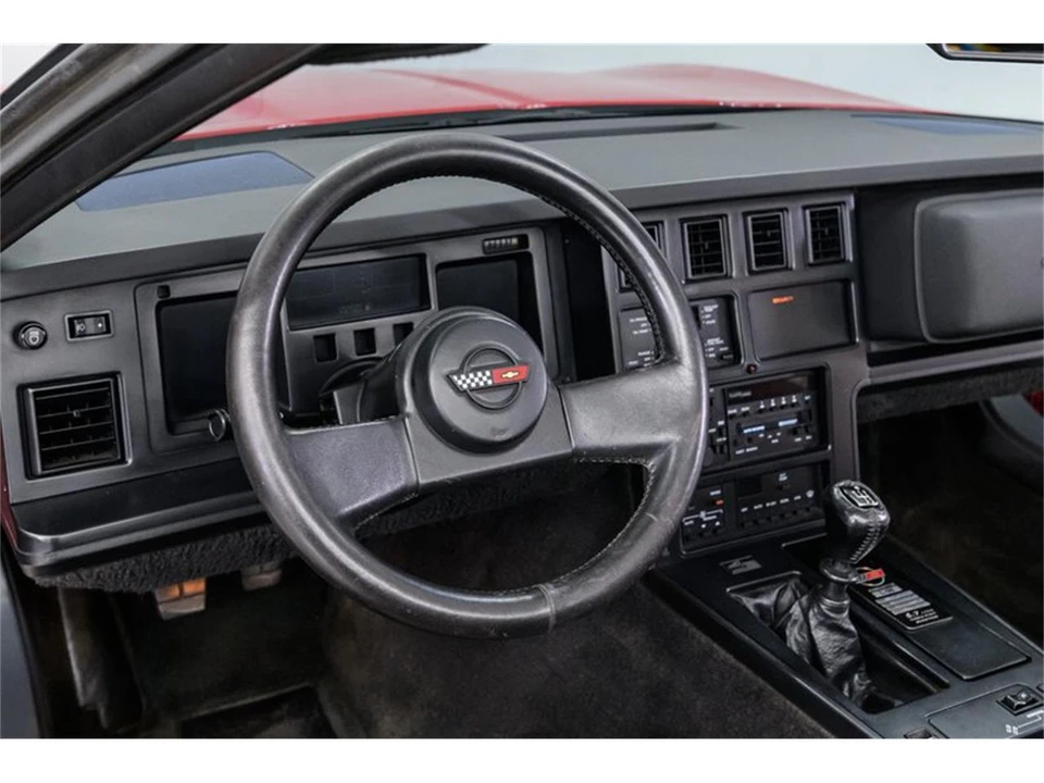 1987 Chevrolet Corvette C4 - Image 19 of 31