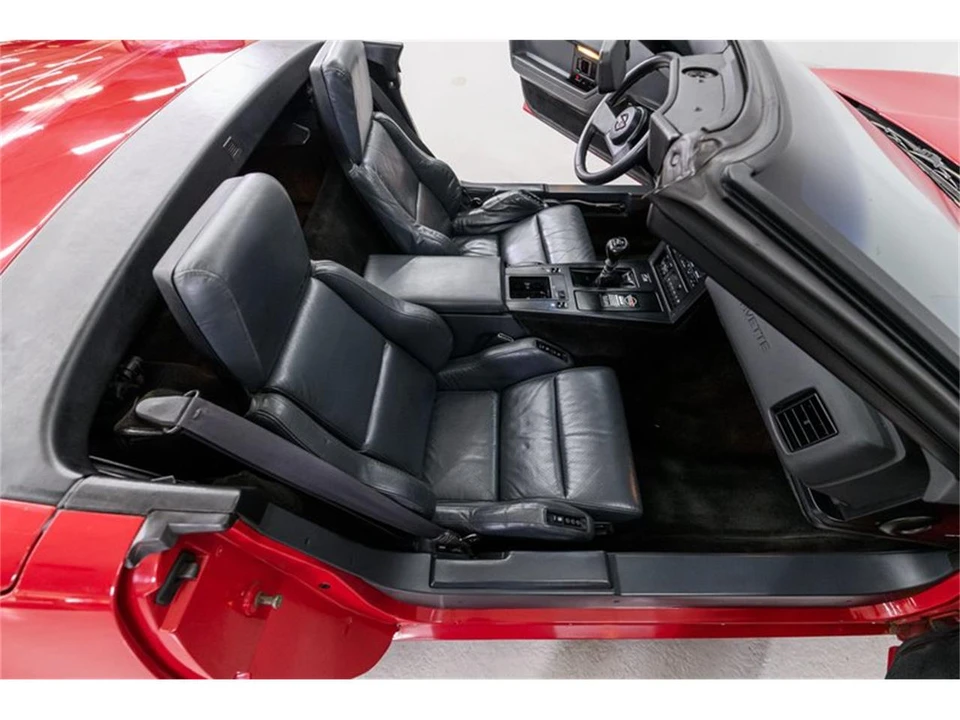 1987 Chevrolet Corvette C4 - Image 15 of 31
