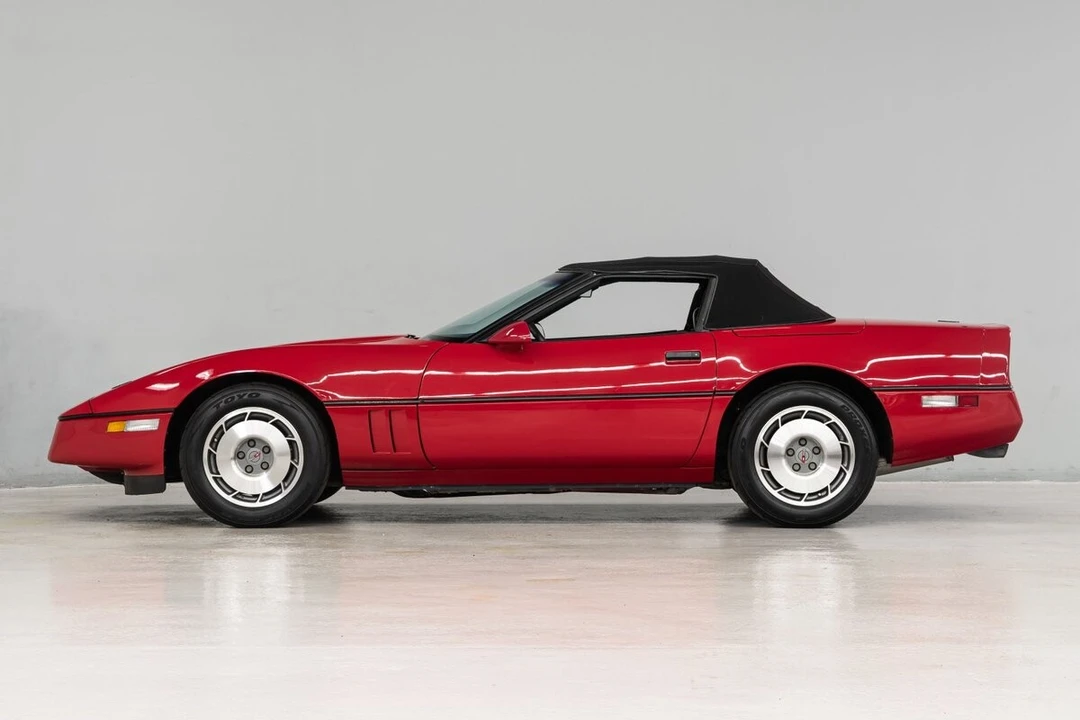 1987 Chevrolet Corvette C4 - Image 3 of 12