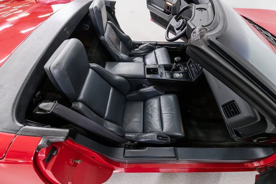 1987 Chevrolet Corvette C4 - Image 16 of 31