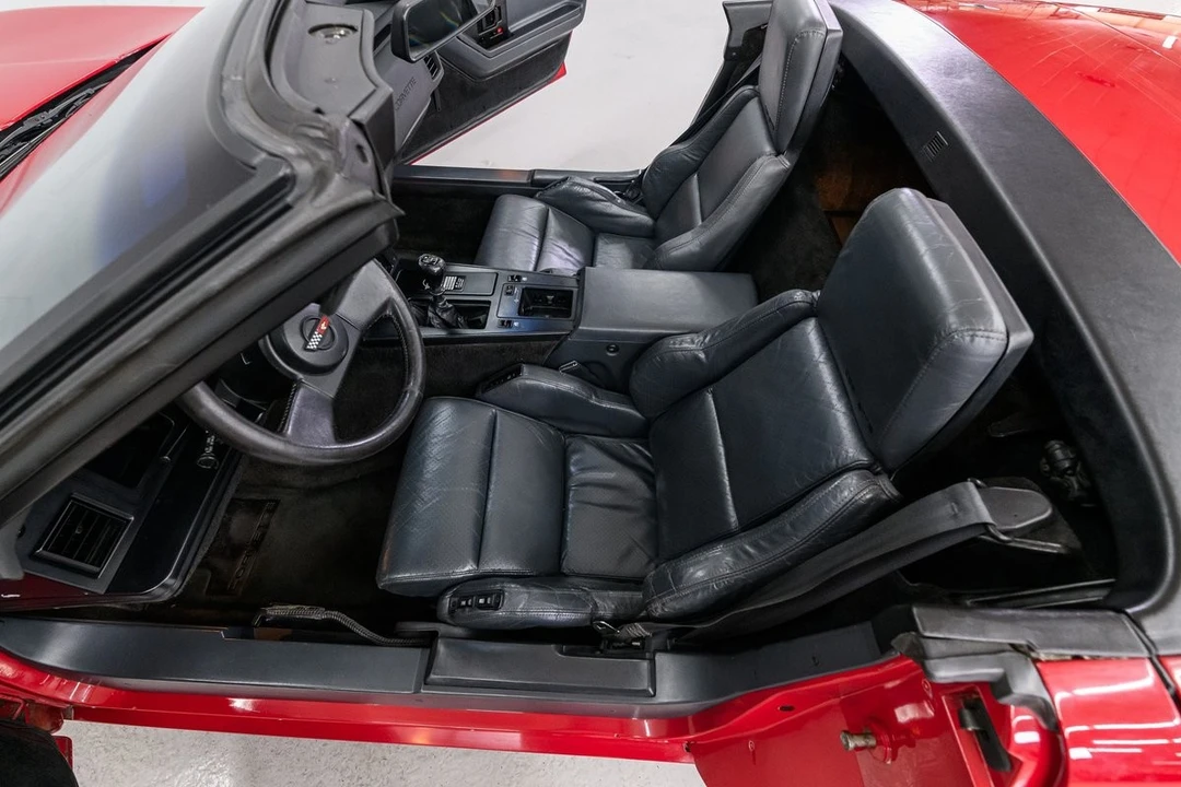 1987 Chevrolet Corvette C4 - Image 13 of 31