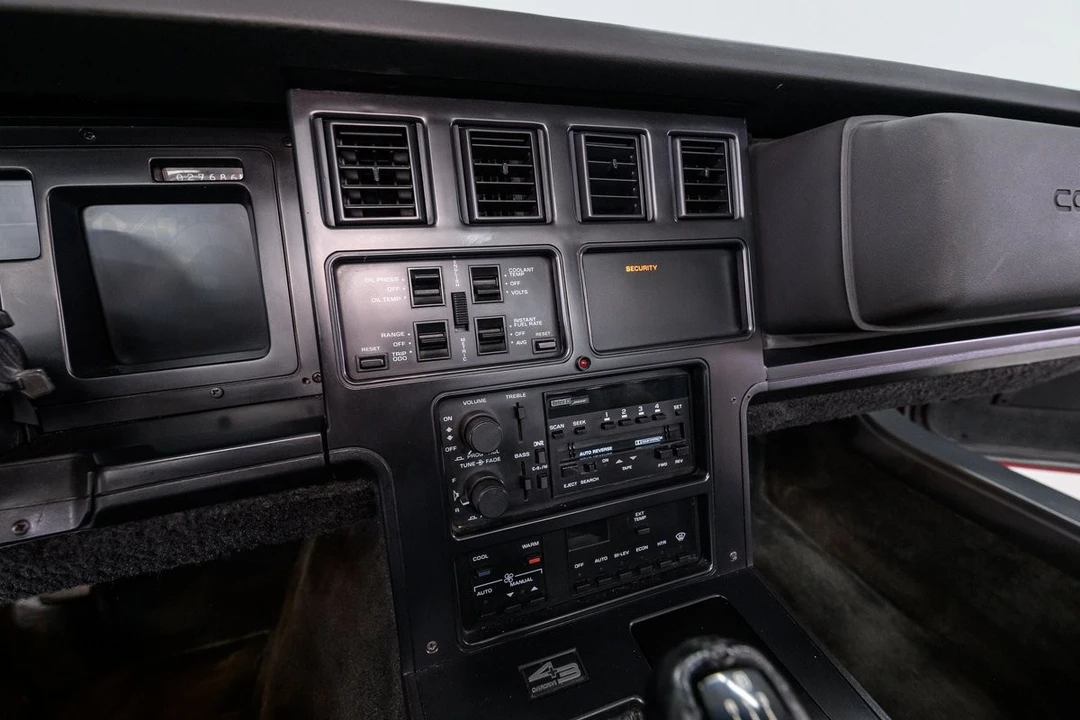 1987 Chevrolet Corvette C4 - Image 22 of 31