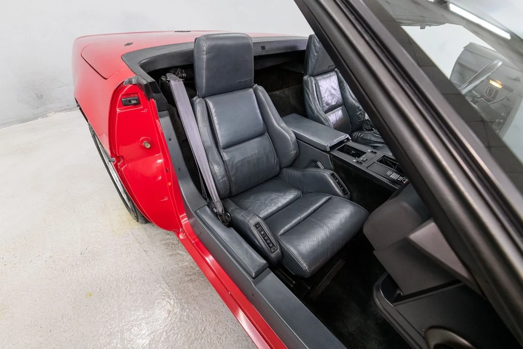 1987 Chevrolet Corvette C4 - Image 28 of 31