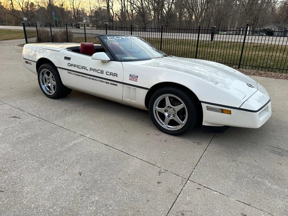 1987 Chevrolet Corvette C4 - Image 5 of 13
