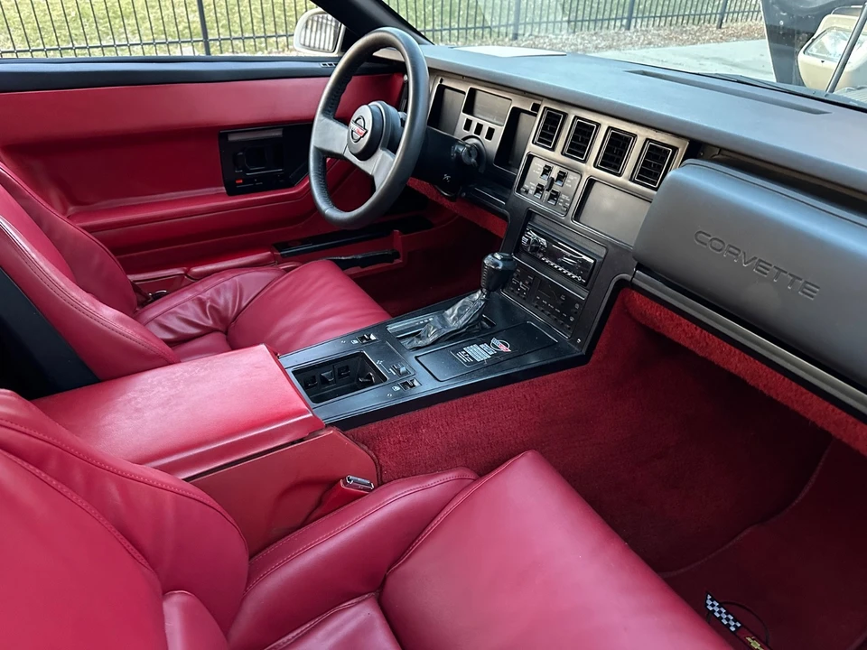 1987 Chevrolet Corvette C4 - Image 9 of 13