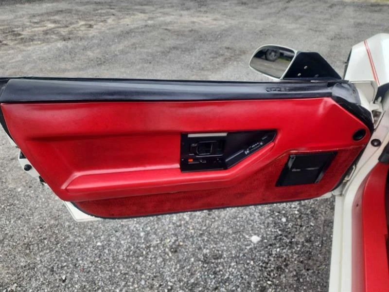 1987 Chevrolet Corvette C4 - Image 10 of 14