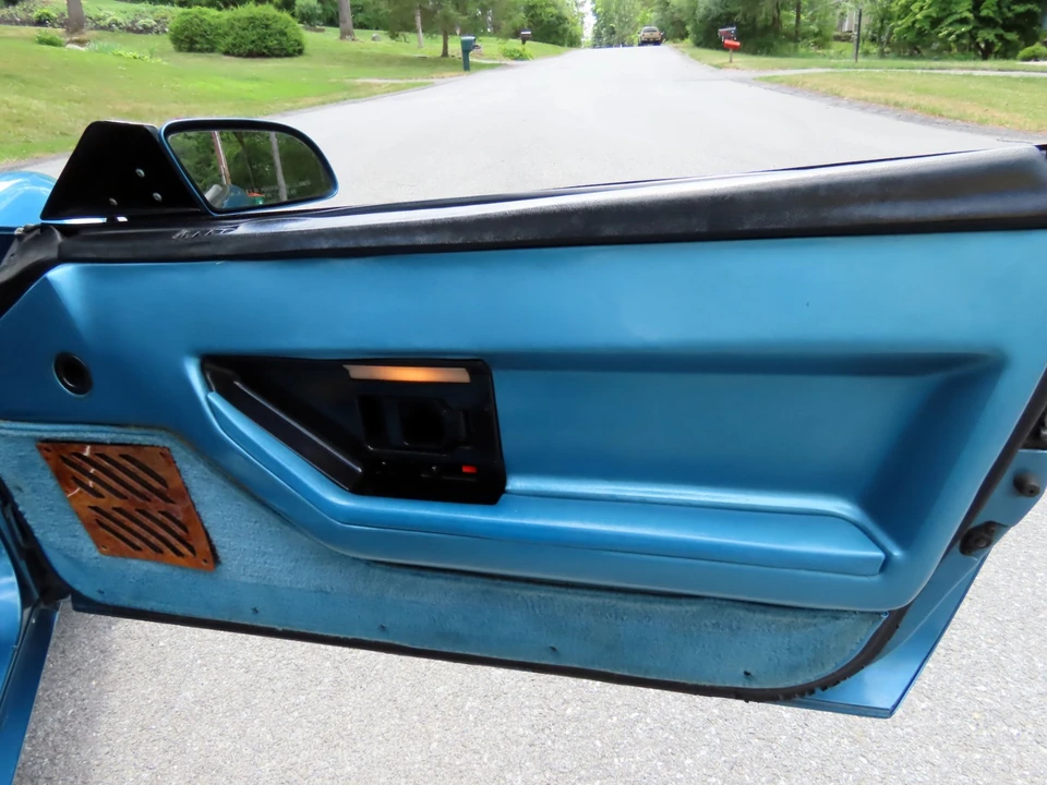 1987 Chevrolet Corvette C4 - Image 26 of 31