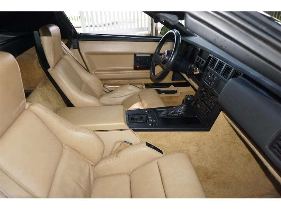 1987 Chevrolet Corvette C4 - Image 15 of 29