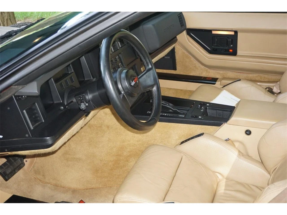 1987 Chevrolet Corvette C4 - Image 24 of 29