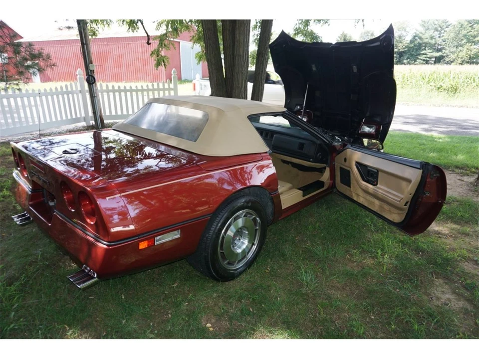 1987 Chevrolet Corvette C4 - Image 28 of 29