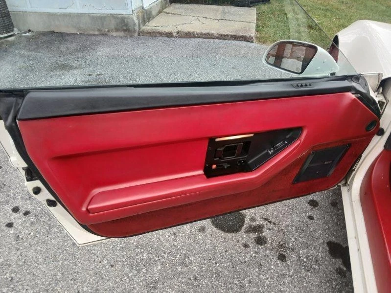 1987 Chevrolet Corvette C4 - Image 6 of 14