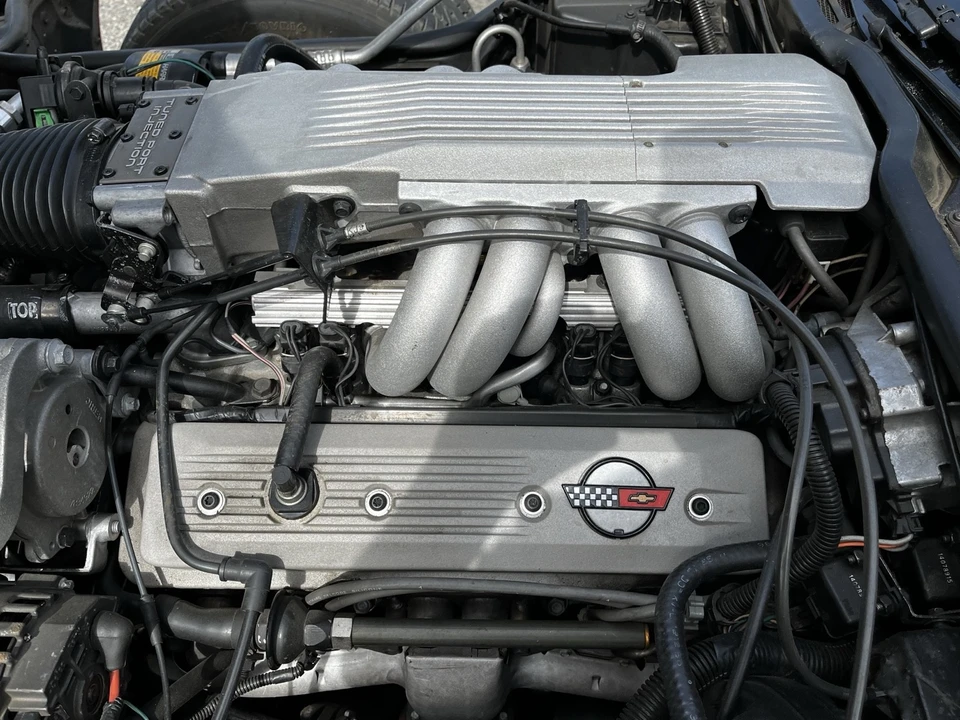 1987 Chevrolet Corvette C4 - Image 23 of 27