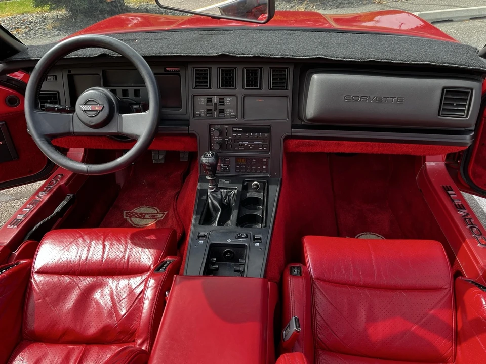 1987 Chevrolet Corvette C4 - Image 21 of 27