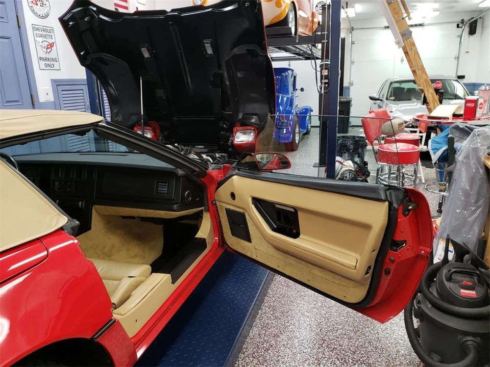 1987 Chevrolet Corvette C4 - Image 31 of 31