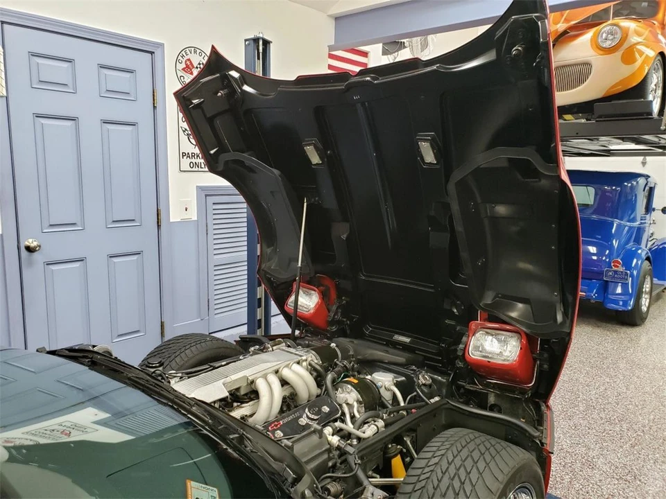 1987 Chevrolet Corvette C4 - Image 12 of 31