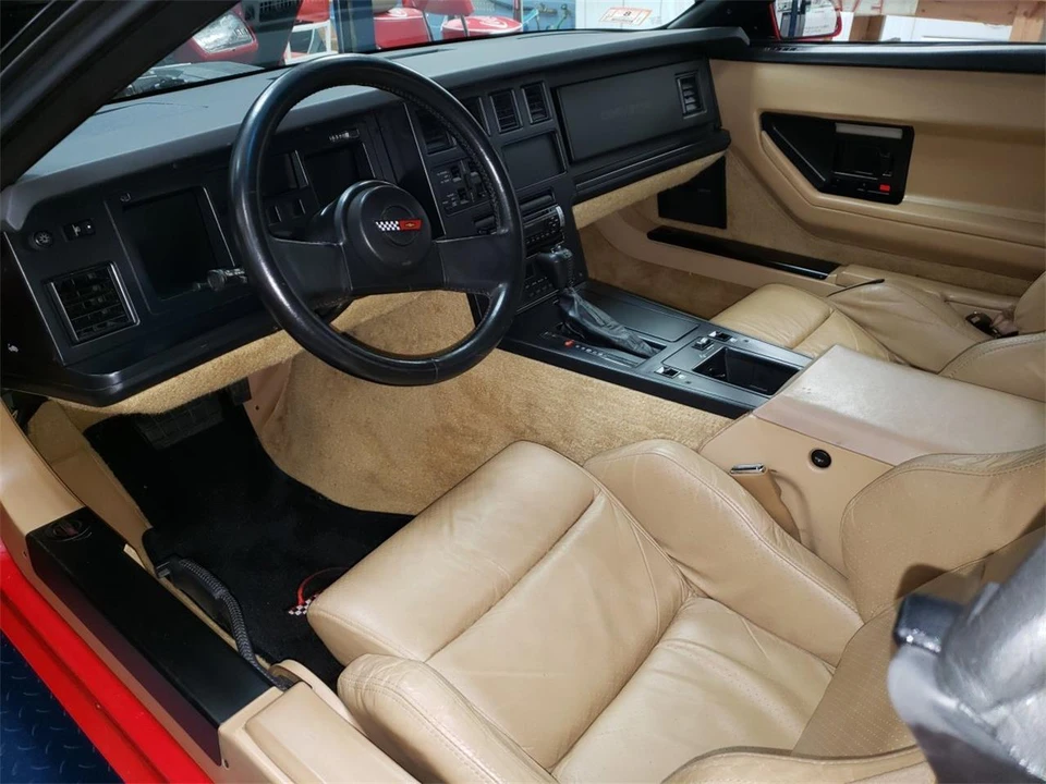 1987 Chevrolet Corvette C4 - Image 24 of 31