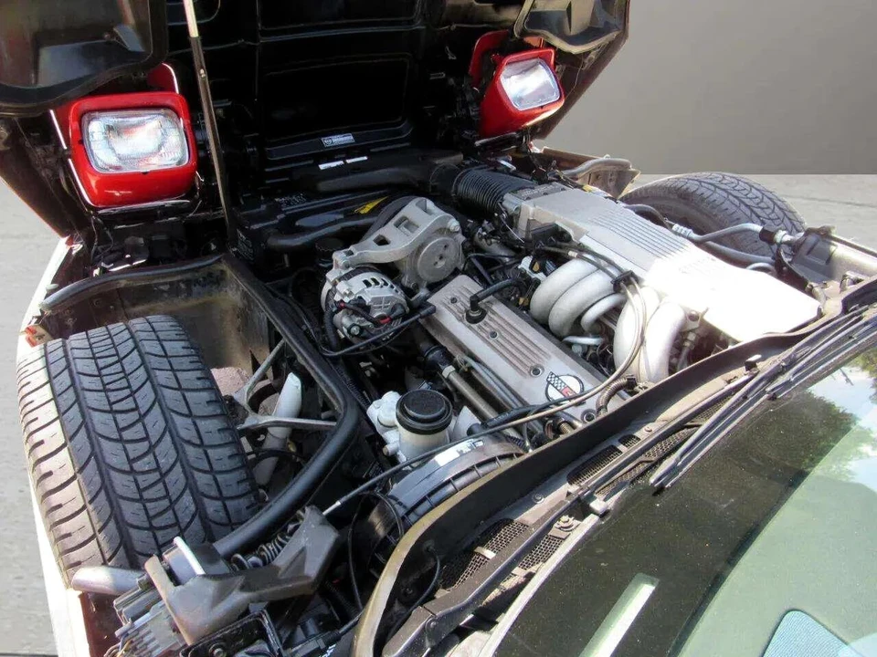1987 Chevrolet Corvette C4 - Image 15 of 21