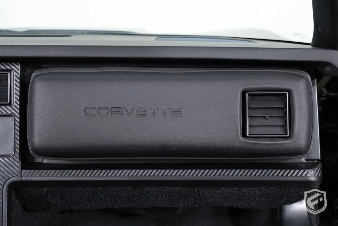1987 Chevrolet Corvette C4 - Image 30 of 31