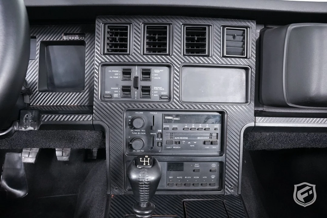 1987 Chevrolet Corvette C4 - Image 20 of 31
