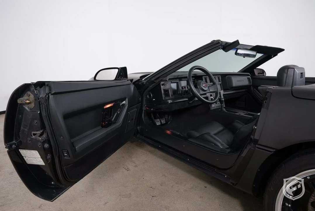 1987 Chevrolet Corvette C4 - Image 14 of 31