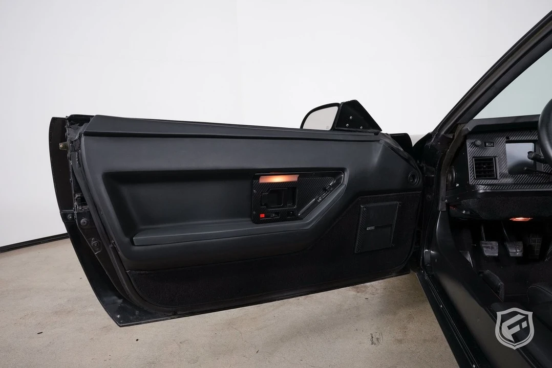 1987 Chevrolet Corvette C4 - Image 15 of 31