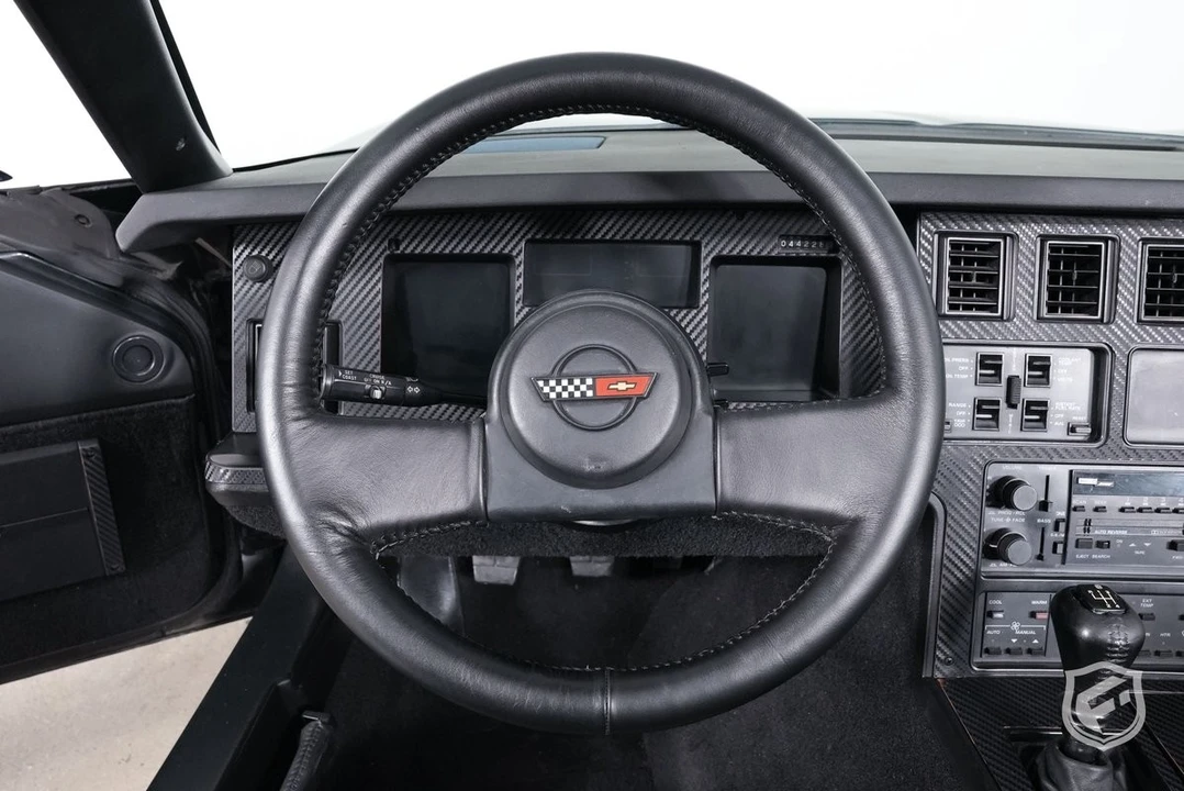 1987 Chevrolet Corvette C4 - Image 18 of 31